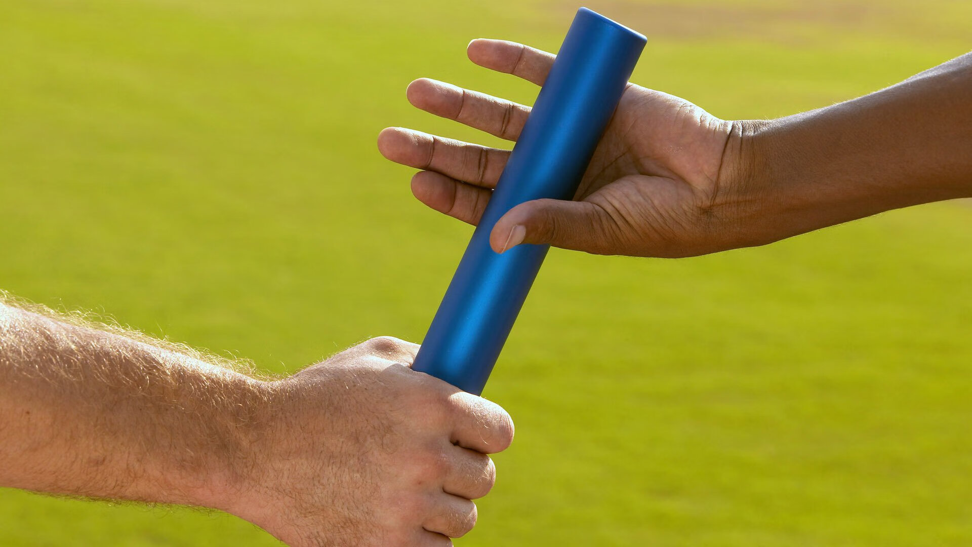 九游娱乐-职业联赛裁判权威性建设滞后，五大联赛裁判薪资